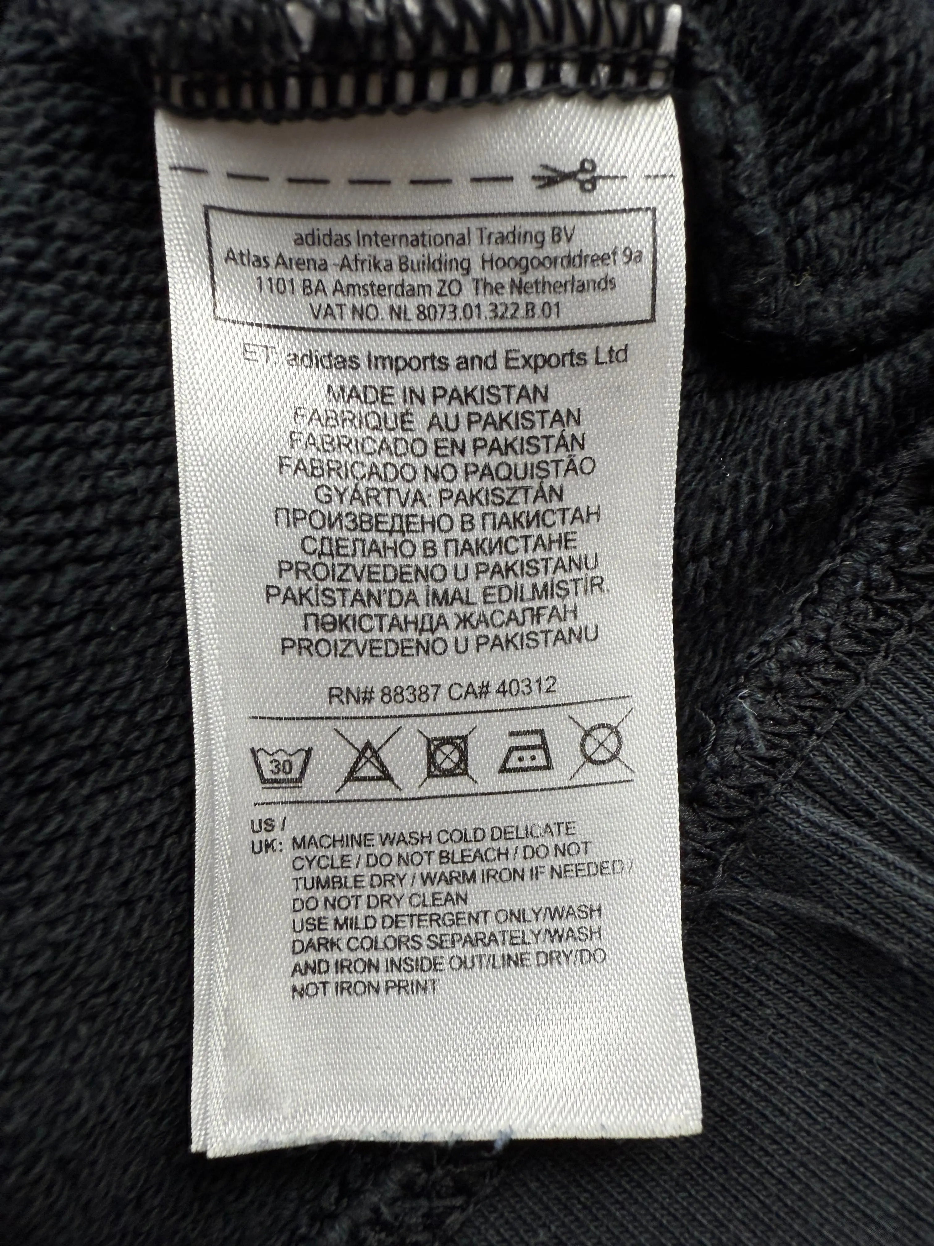 Adidas Pullover (M) - Onehour